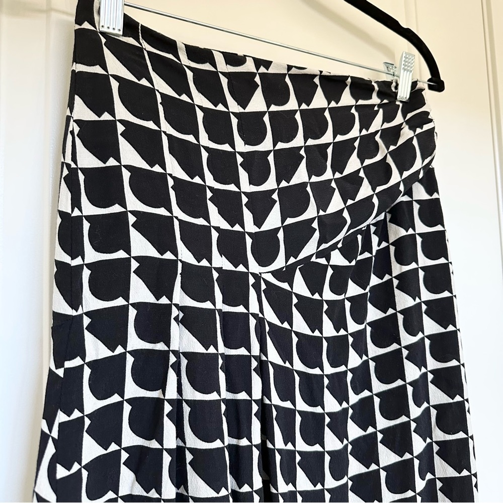 Zara Geo Abstract Print Midi Skirt In Size S - image 6